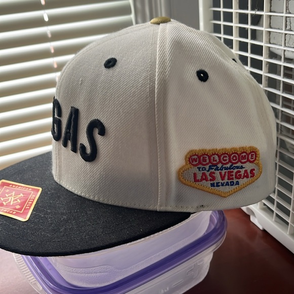 Vegas Golden Knights SnapBack Hat - Picture 2 of 3